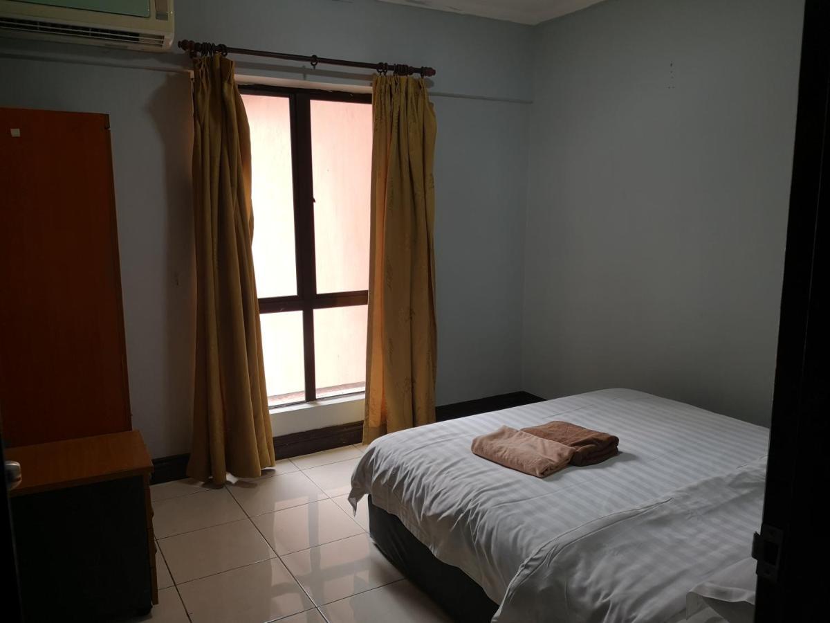 Homestay Marina Court Kota Kinabalu Exteriör bild