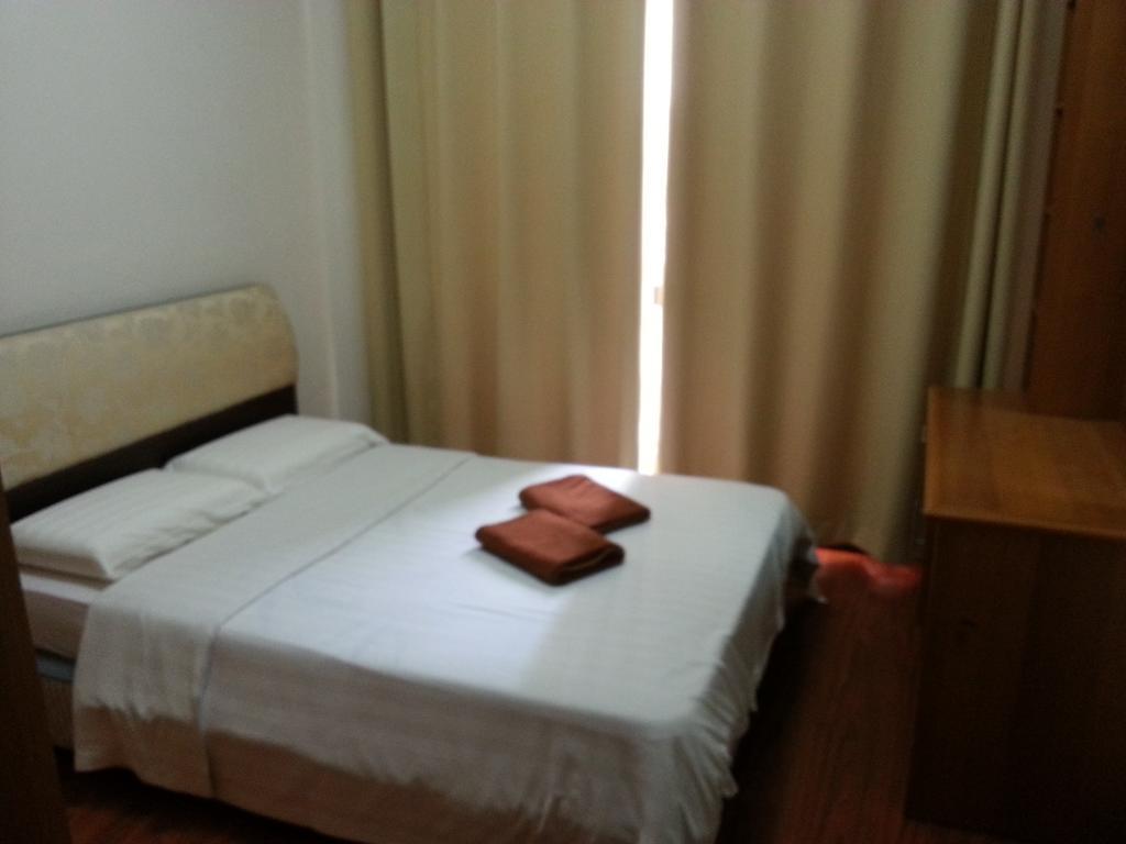 Homestay Marina Court Kota Kinabalu Exteriör bild