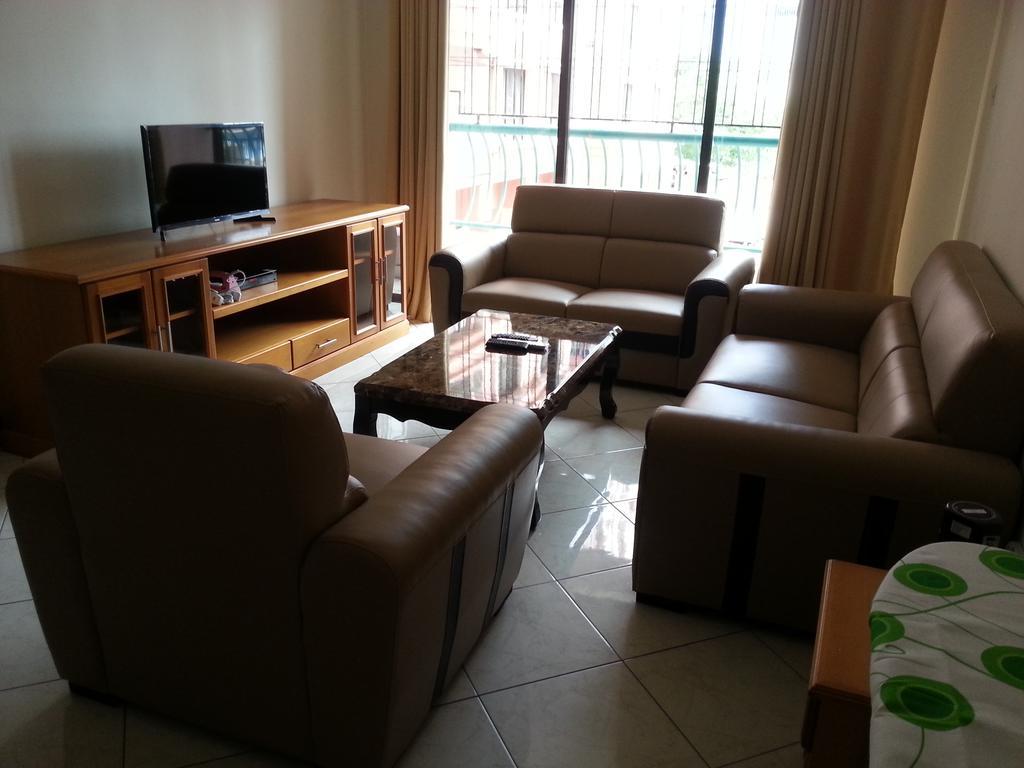 Homestay Marina Court Kota Kinabalu Exteriör bild